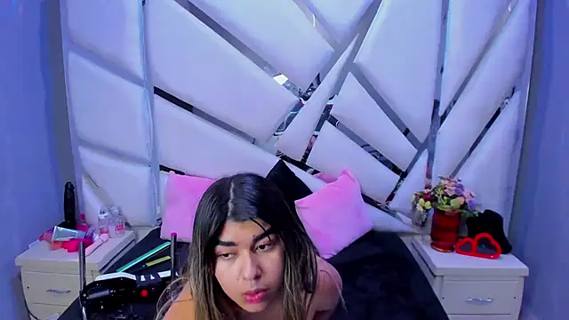 Snapshot of NahomiConnor_ chatting on September 26, 1:26 pm NahomiConnor online show from September 26, 1:26 pm