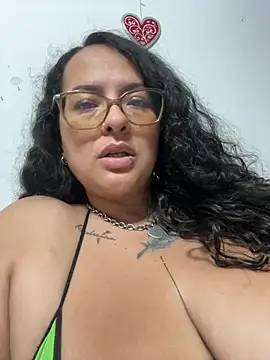 KarllaWalker online show from June 9, 1:17 am