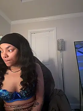 butterflybootyy online show from March 10, 11:59 am