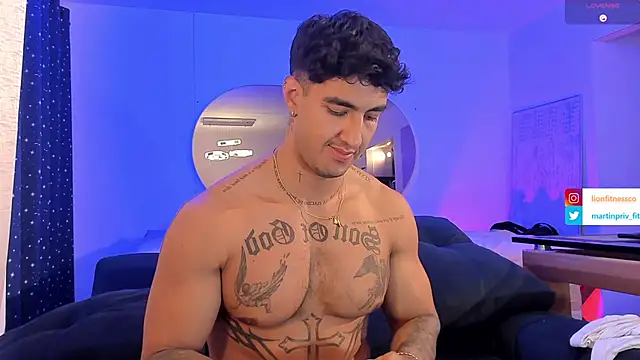 Snapshot of JACOB_MARTINS chatting on February 17, 4:09 am JACOB MARTINS online show from February 17, 4:09 am