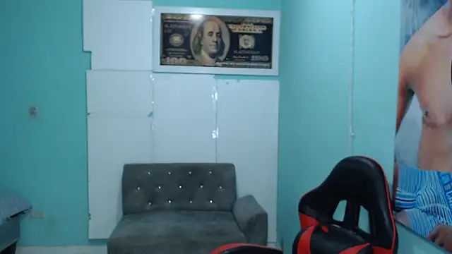 Snapshot of black30cmdick chatting on November 18, 9:08 pm black30cmdick online show from November 18, 9:08 pm