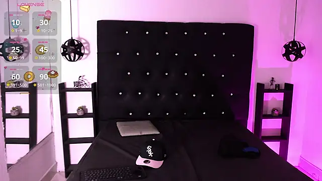 Snapshot of Mowgli_FFun chatting on October 9, 11:30 am Mowgli FFun online show from October 9, 11:30 am