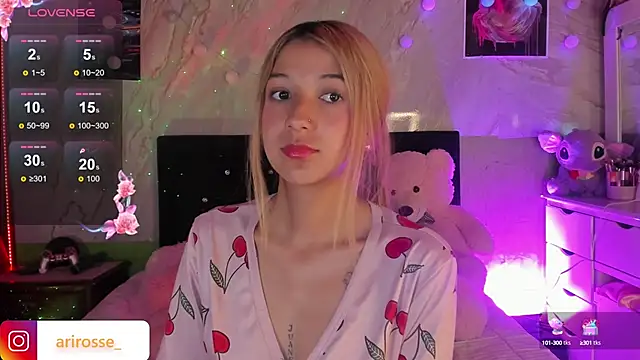 ariana rosse   online show from September 28, 8:20 am