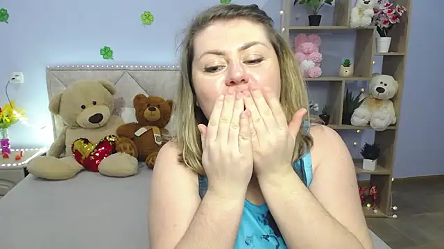 ZannaDreil online show from March 14, 10:07 am