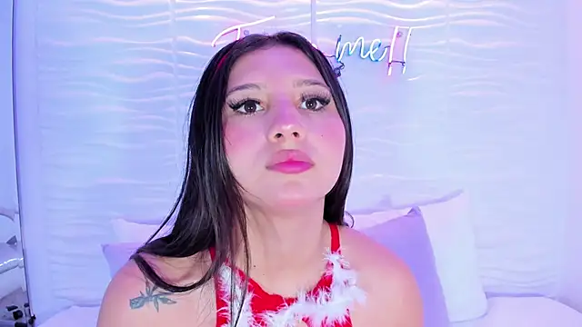 AvyMilton online show from December 28, 11:41 am