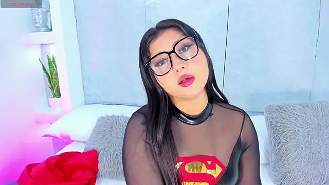 AvyMilton online show from October 3, 11:40 am