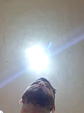 Snapshot of SINUECASTILLO chatting on February 26, 7:46 pm SINUECASTILLO online show from February 26, 7:46 pm