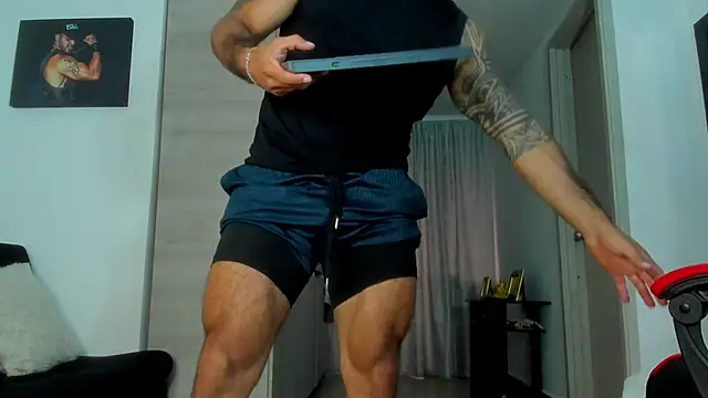 Snapshot of SamirHazard97 chatting on May 14, 11:00 pm SamirHazard97 online show from May 14, 11:00 pm
