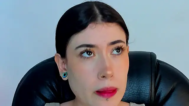 Snapshot of melody_suarez chatting on December 30, 7:42 pm melody suarez online show from December 30, 7:42 pm