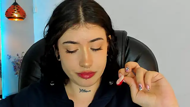 Snapshot of melody_suarez chatting on January 3, 10:40 pm melody suarez online show from January 3, 10:40 pm