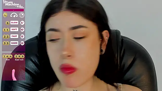 Snapshot of melody_suarez chatting on January 12, 1:42 am melody suarez online show from January 12, 1:42 am