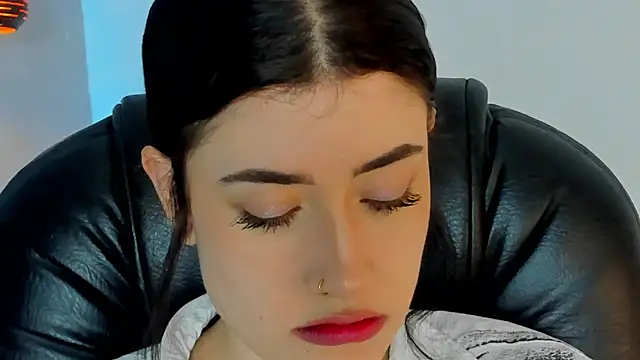 Snapshot of melody_suarez chatting on January 17, 7:38 pm melody suarez online show from January 17, 7:38 pm