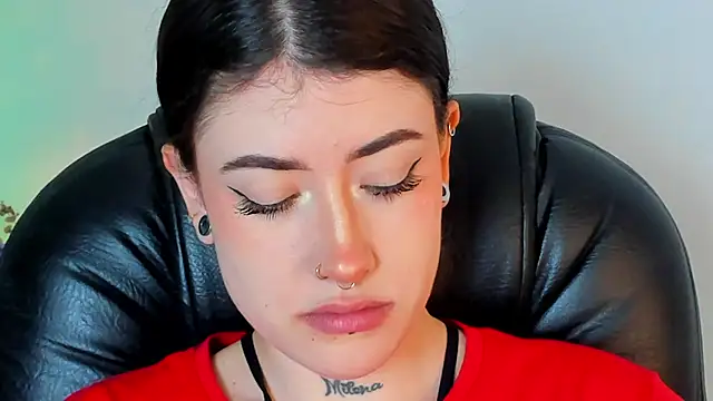 Snapshot of melody_suarez chatting on January 29, 7:43 pm melody suarez online show from January 29, 7:43 pm