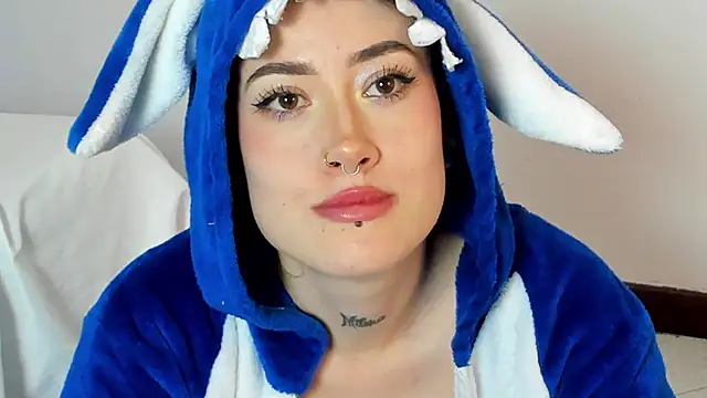 Snapshot of melody_suarez chatting on January 31, 10:42 pm melody suarez online show from January 31, 10:42 pm