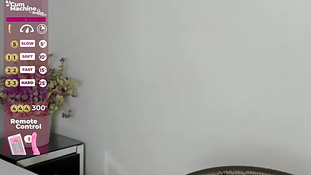 Snapshot of melody_suarez chatting on February 6, 7:29 pm melody suarez online show from February 6, 7:29 pm