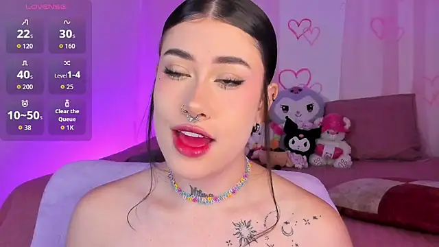 Snapshot of melody_suarez chatting on October 14, 6:42 pm melody suarez online show from October 14, 6:42 pm