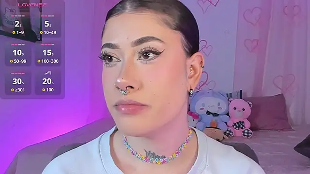 Snapshot of melody_suarez chatting on December 2, 11:34 pm melody suarez online show from December 2, 11:34 pm