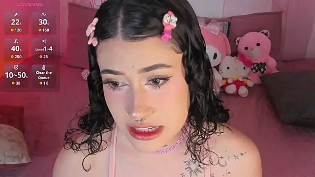 Snapshot of melody_suarez chatting on December 18, 10:27 pm melody suarez online show from December 18, 10:27 pm