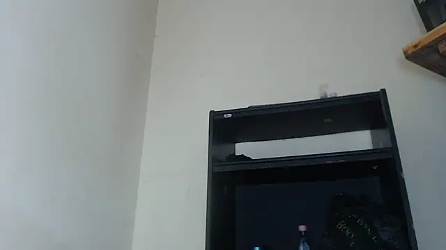 Snapshot of michel_ex33 chatting on October 27, 8:24 pm michel ex33 online show from October 27, 8:24 pm