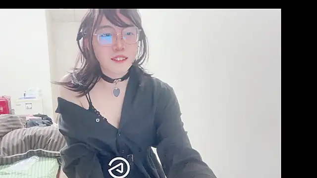 yahanr online show from December 4, 11:08 am