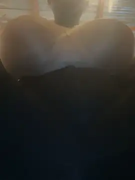 Snapshot of malebepuxxy chatting on February 3, 4:12 pm malebepuxxy online show from February 3, 4:12 pm