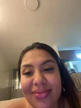 Snapshot of valeria2019hot chatting on February 6, 4:10 am valeria2019hot online show from February 6, 4:10 am