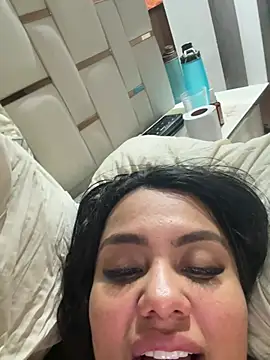 Snapshot of valeria2019hot chatting on February 19, 10:20 pm valeria2019hot online show from February 19, 10:20 pm