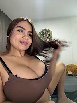 Snapshot of valeria2019hot chatting on September 10, 2:06 pm valeria2019hot online show from September 10, 2:06 pm