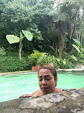 Snapshot of valeria2019hot chatting on October 17, 6:32 pm valeria2019hot online show from October 17, 6:32 pm