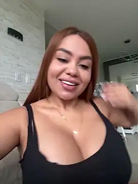 Snapshot of valeria2019hot chatting on October 27, 11:47 am valeria2019hot online show from October 27, 11:47 am