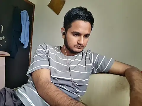 Snapshot of Jonrobinso chatting on September 21, 5:31 am Jonrobinso online show from September 21, 5:31 am