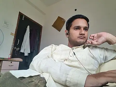 Snapshot of Jonrobinso chatting on October 9, 4:32 am Jonrobinso online show from October 9, 4:32 am