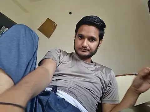 Snapshot of Jonrobinso chatting on October 29, 6:04 am Jonrobinso online show from October 29, 6:04 am