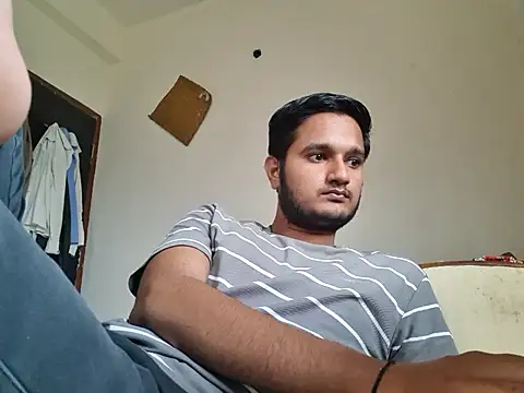 Snapshot of Jonrobinso chatting on November 5, 5:29 am Jonrobinso online show from November 5, 5:29 am