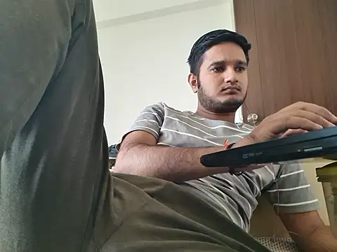 Jonrobinso online show from May 9, 4:50 am