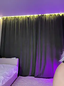 Snapshot of LoveLuna_ chatting on May 25, 9:10 pm LoveLuna online show from May 25, 9:10 pm