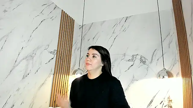 Snapshot of MelaniieRoux chatting on July 26, 3:04 am MelaniieRoux online show from July 26, 3:04 am