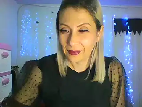 Snapshot of alixia81 chatting on March 10, 11:49 pm alixia81 online show from March 10, 11:49 pm