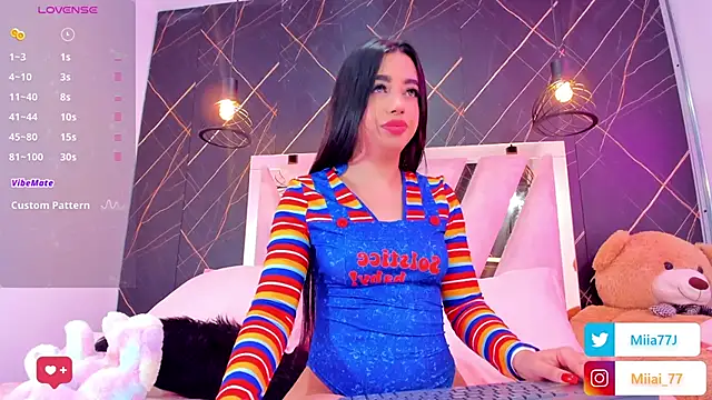 Snapshot of Miia77_ chatting on October 31, 3:07 am Miia77  online show from October 31, 3:07 am