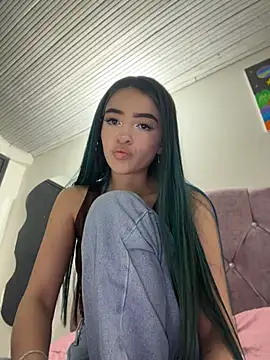 Snapshot of Kristin_Ramirez chatting on July 20, 12:14 am Kristin Ramirez online show from July 20, 12:14 am