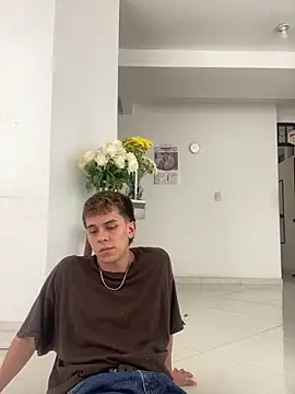 Snapshot of Tony_Hoffa chatting on December 29, 5:54 pm Tony Hoffa online show from December 29, 5:54 pm