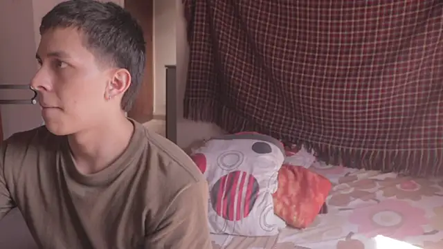 Snapshot of Tony_Hoffa chatting on January 17, 6:44 pm Tony Hoffa online show from January 17, 6:44 pm