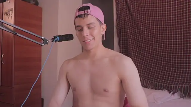 Snapshot of Tony_Hoffa chatting on January 23, 3:43 pm Tony Hoffa online show from January 23, 3:43 pm