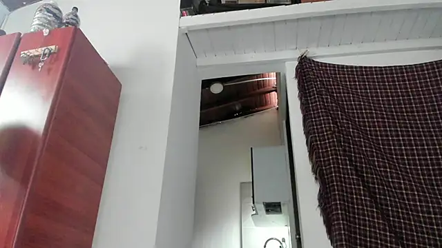 Snapshot of Tony_Hoffa chatting on February 19, 5:49 pm Tony Hoffa online show from February 19, 5:49 pm