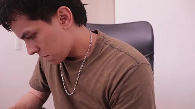 Snapshot of Tony_Hoffa chatting on March 13, 6:23 pm Tony Hoffa online show from March 13, 6:23 pm