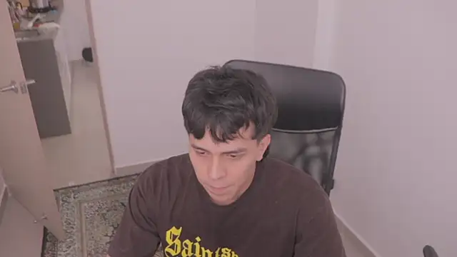 Snapshot of Tony_Hoffa chatting on September 17, 8:32 pm Tony Hoffa online show from September 17, 8:32 pm