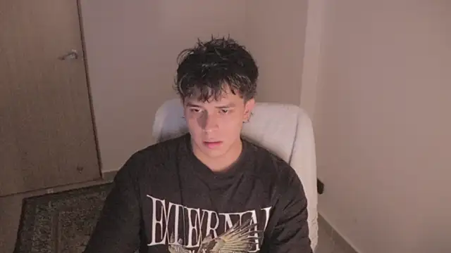 Snapshot of Tony_Hoffa chatting on September 23, 1:30 am Tony Hoffa online show from September 23, 1:30 am