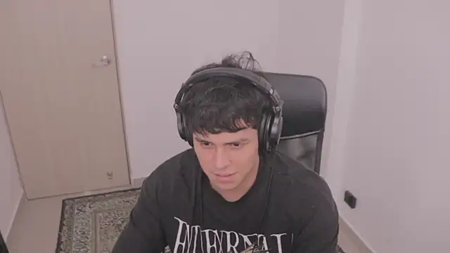 Snapshot of Tony_Hoffa chatting on September 26, 7:29 pm Tony Hoffa online show from September 26, 7:29 pm