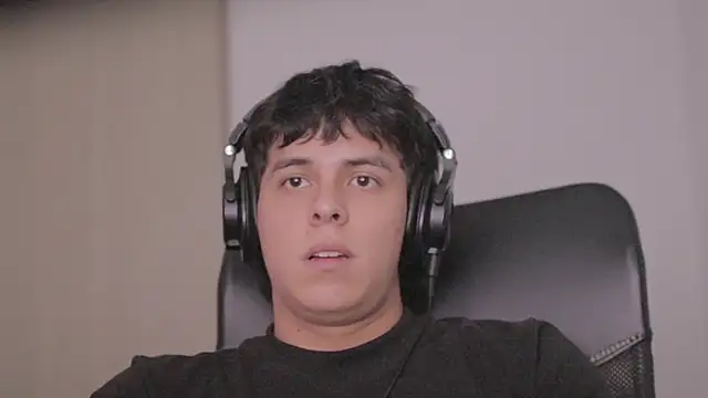 Snapshot of Tony_Hoffa chatting on October 11, 10:30 pm Tony Hoffa online show from October 11, 10:30 pm