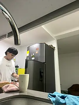 Snapshot of Tony_Hoffa chatting on October 14, 11:27 pm Tony Hoffa online show from October 14, 11:27 pm